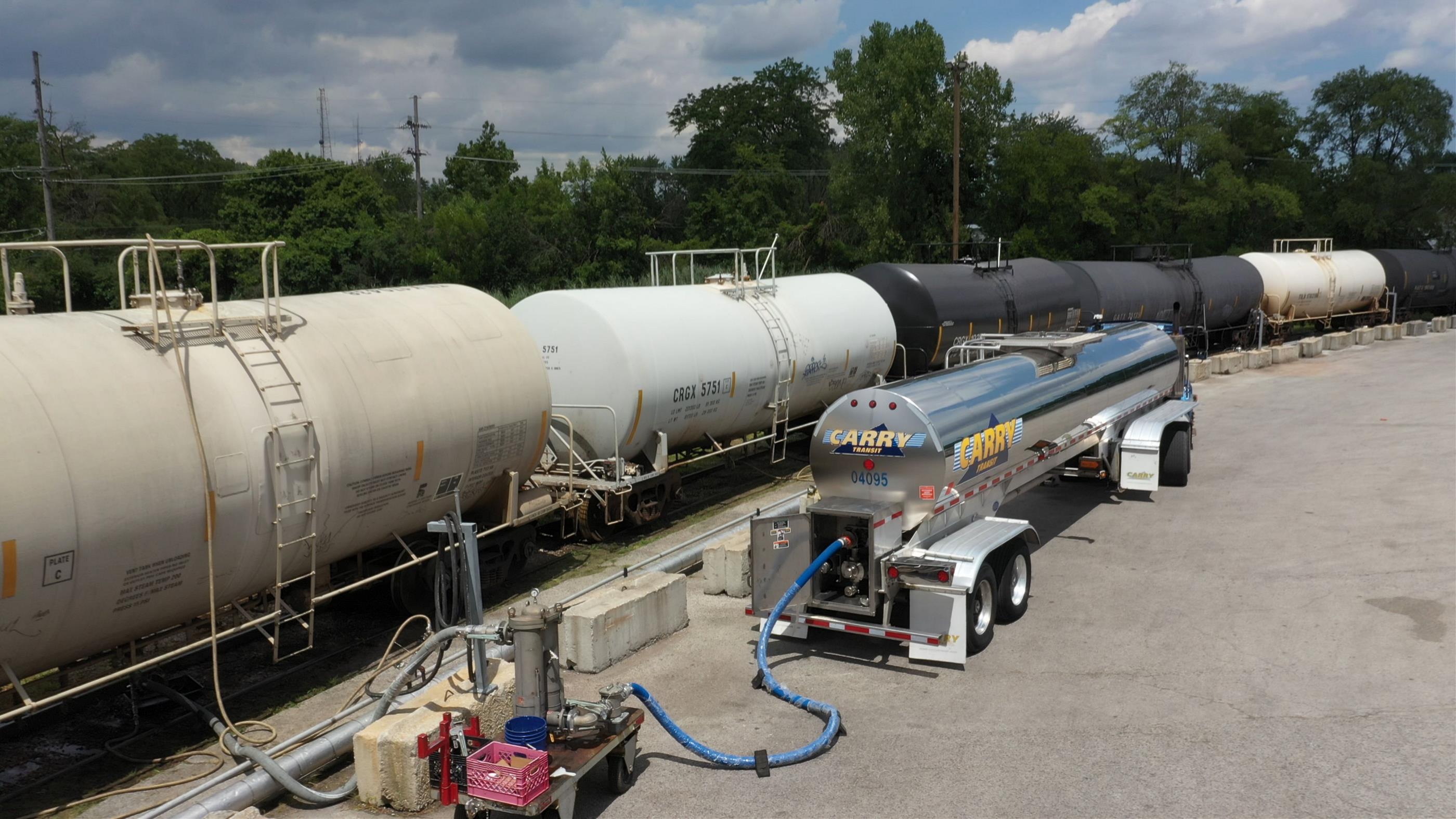 Tankers stacked up at the Heniff facility